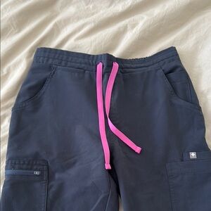 Figs yola skinny scrub pants